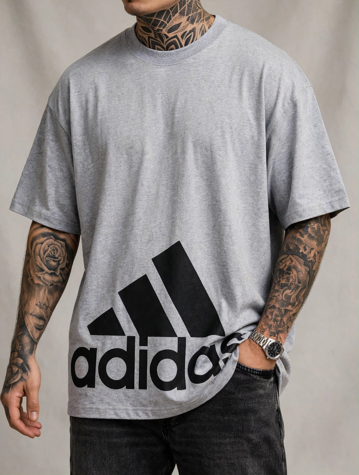 Playera Adidas gris oversize